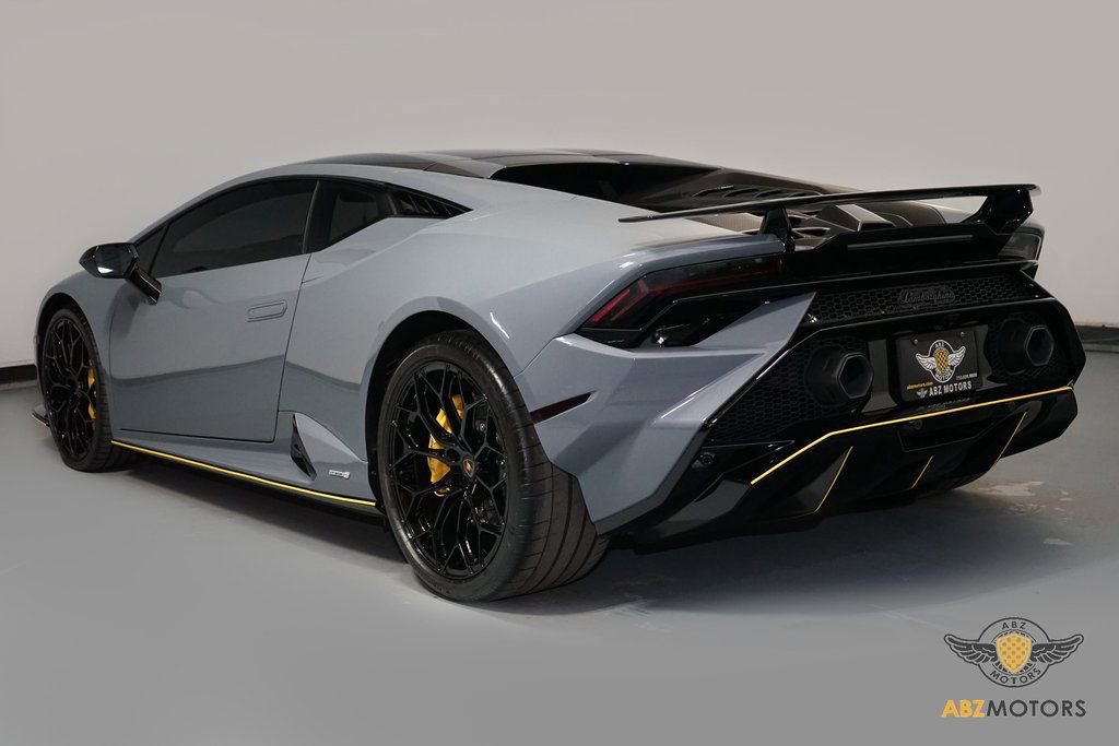 Used 2024 Lamborghini Huracan Tecnica image 7