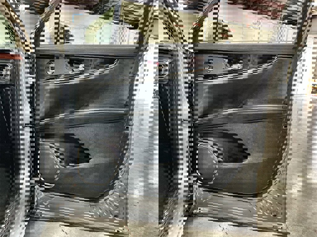 Used 2021 Lincoln Nautilus Reserve image 31