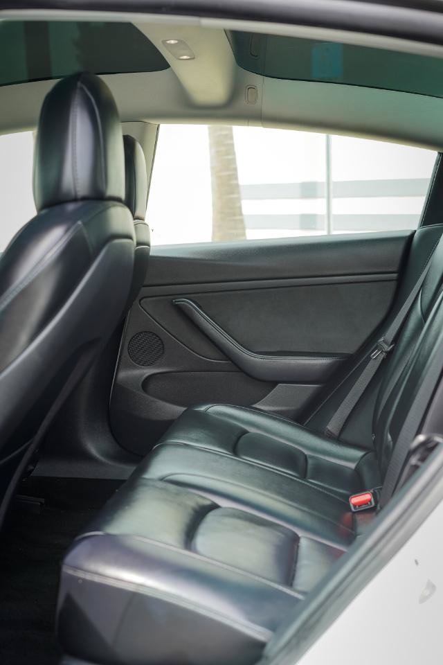 Used 2022 Tesla Model 3 Long Range AWD/4WD image 16