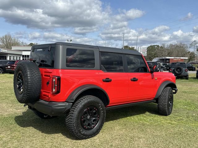 Used 2022 Ford Bronco Badlands image 8