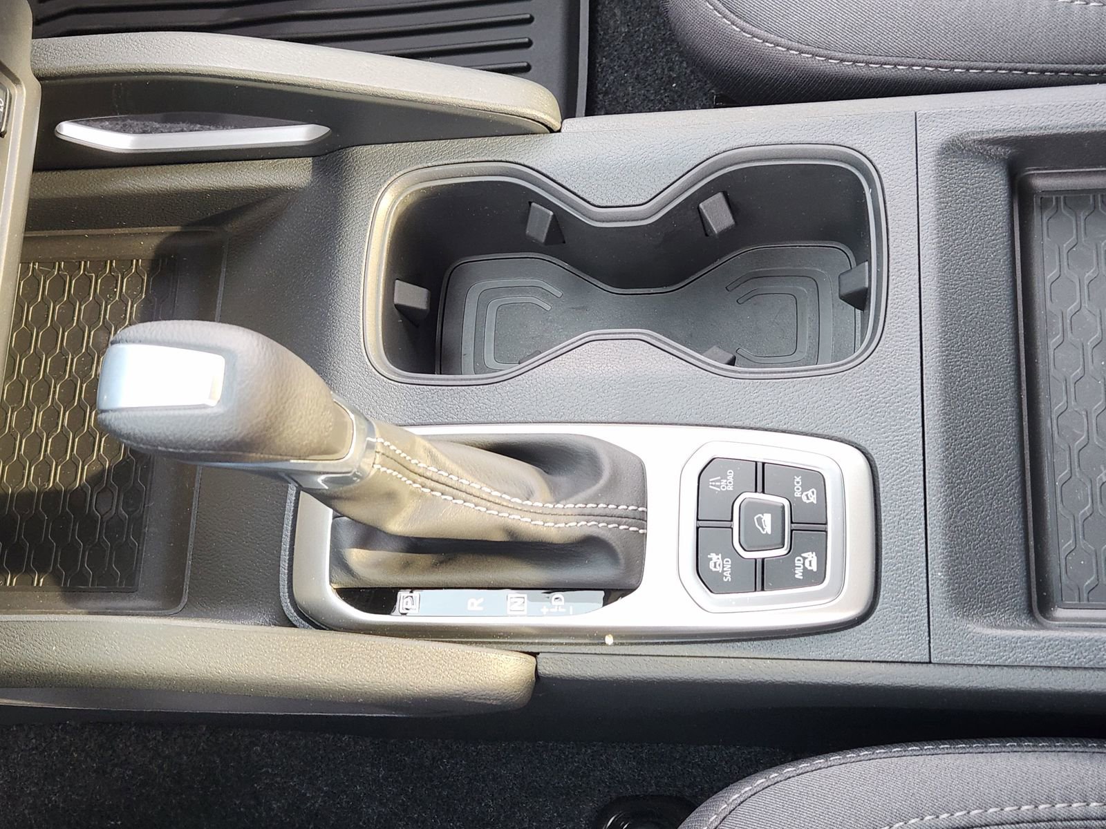 New 2026 Nissan Frontier SV image 18