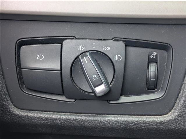 Used 2015 BMW 320i Sedan RWD image 20