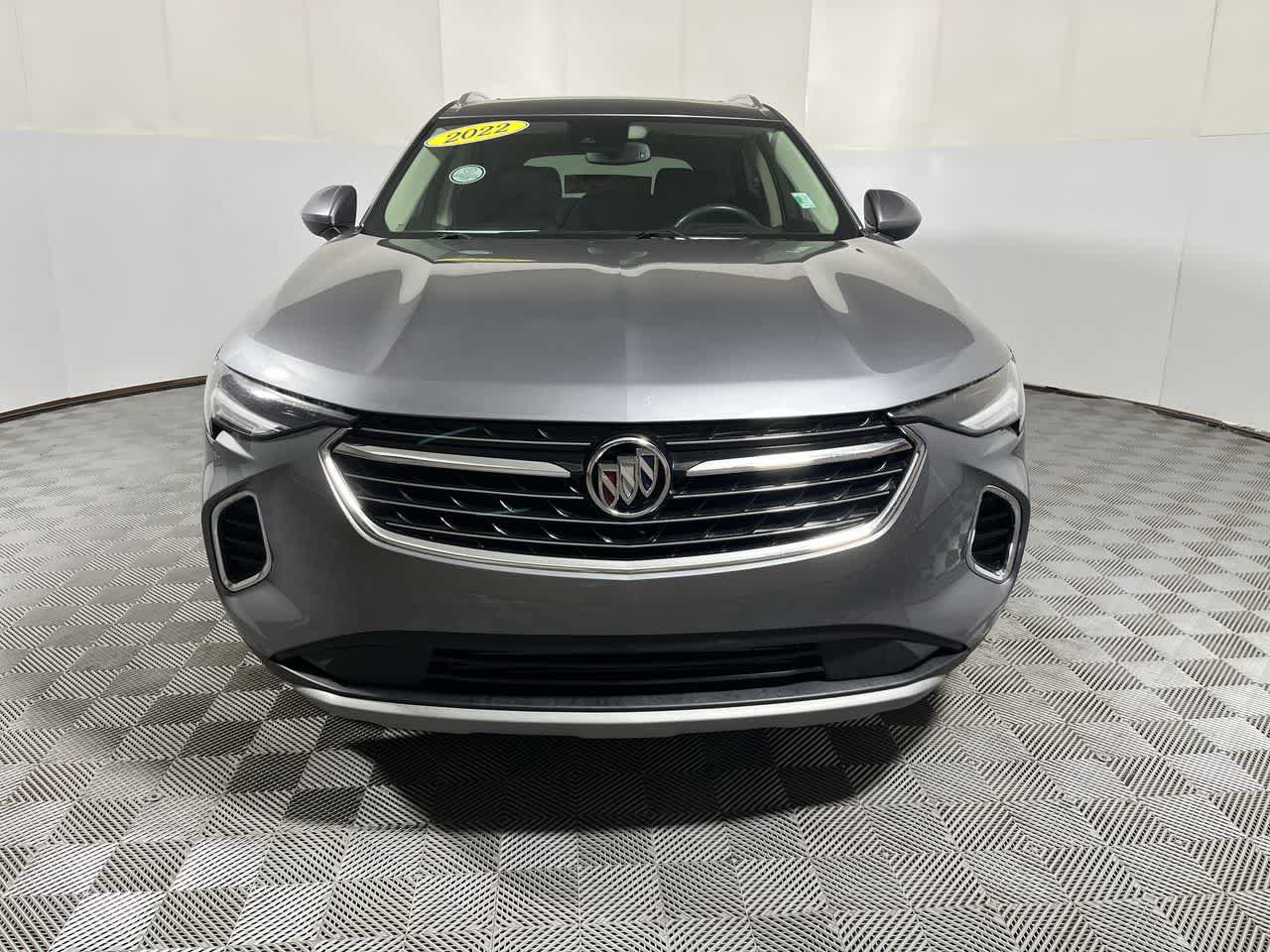 Used 2022 Buick Envision Essence w/ Safety Package FWD image 3