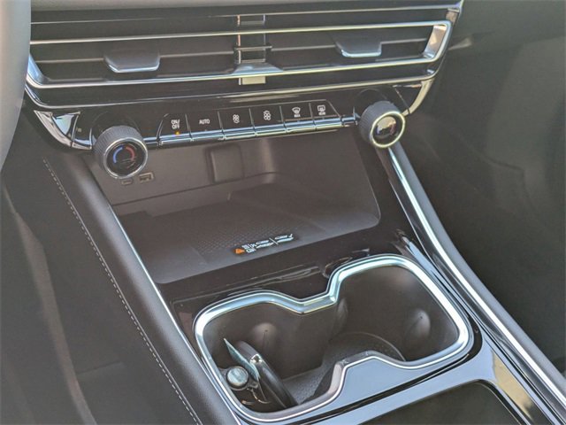 New 2026 Chevrolet Traverse LT image 21