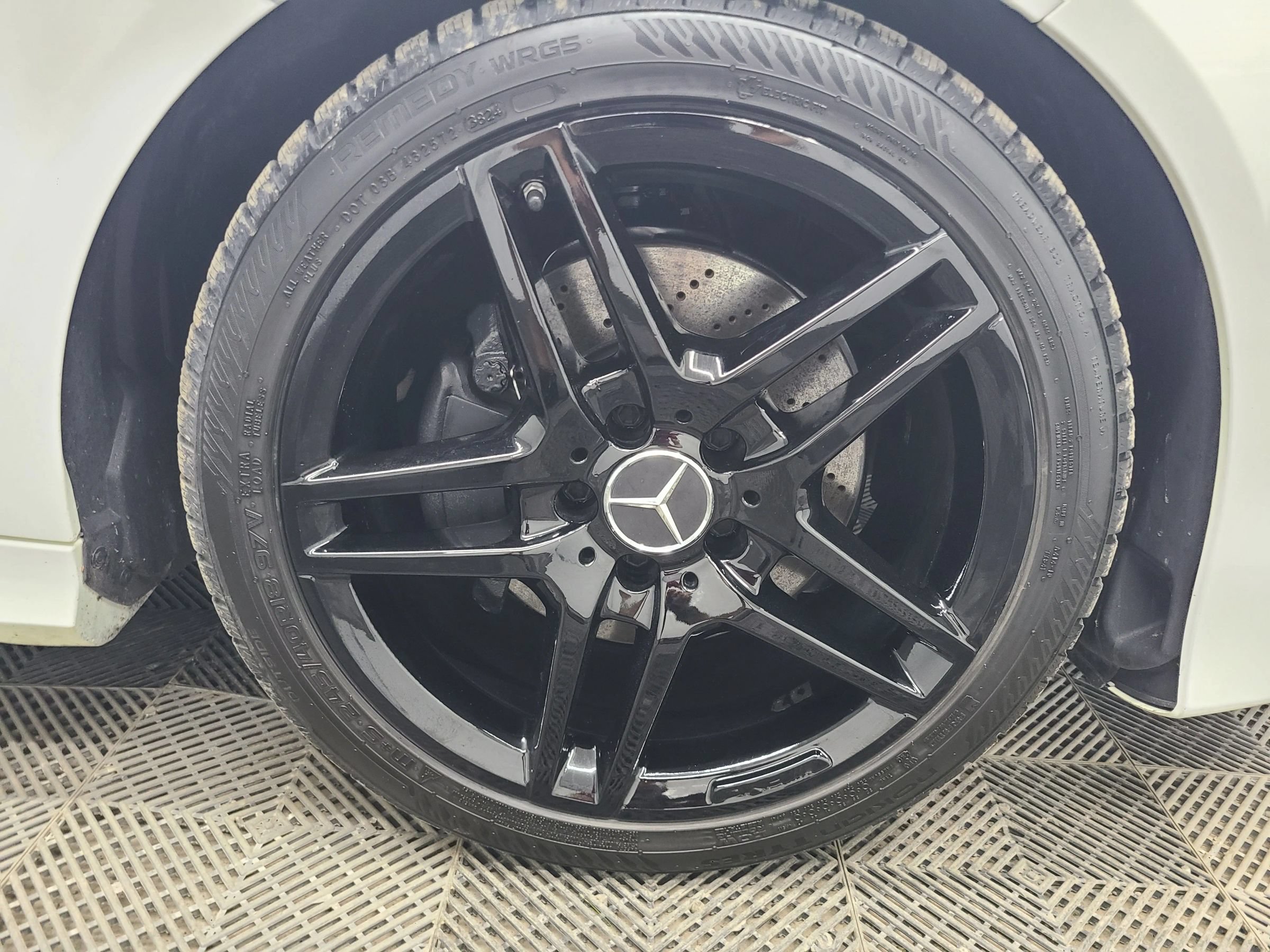 Used 2016 Mercedes-Benz E 350 4MATIC Wagon image 15