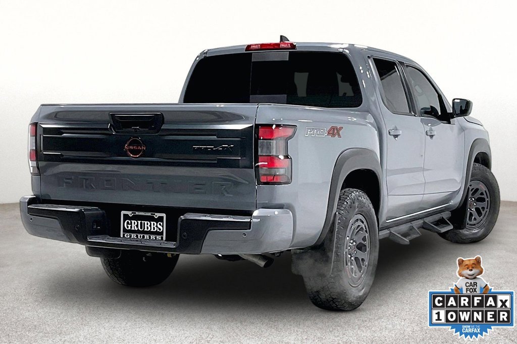 Used 2025 Nissan Frontier PRO-4X AWD/4WD image 2