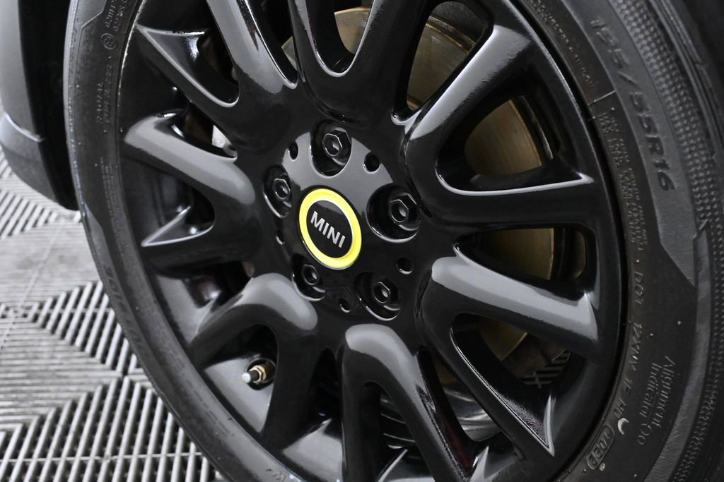 Certified 2023 MINI Cooper SE image 29