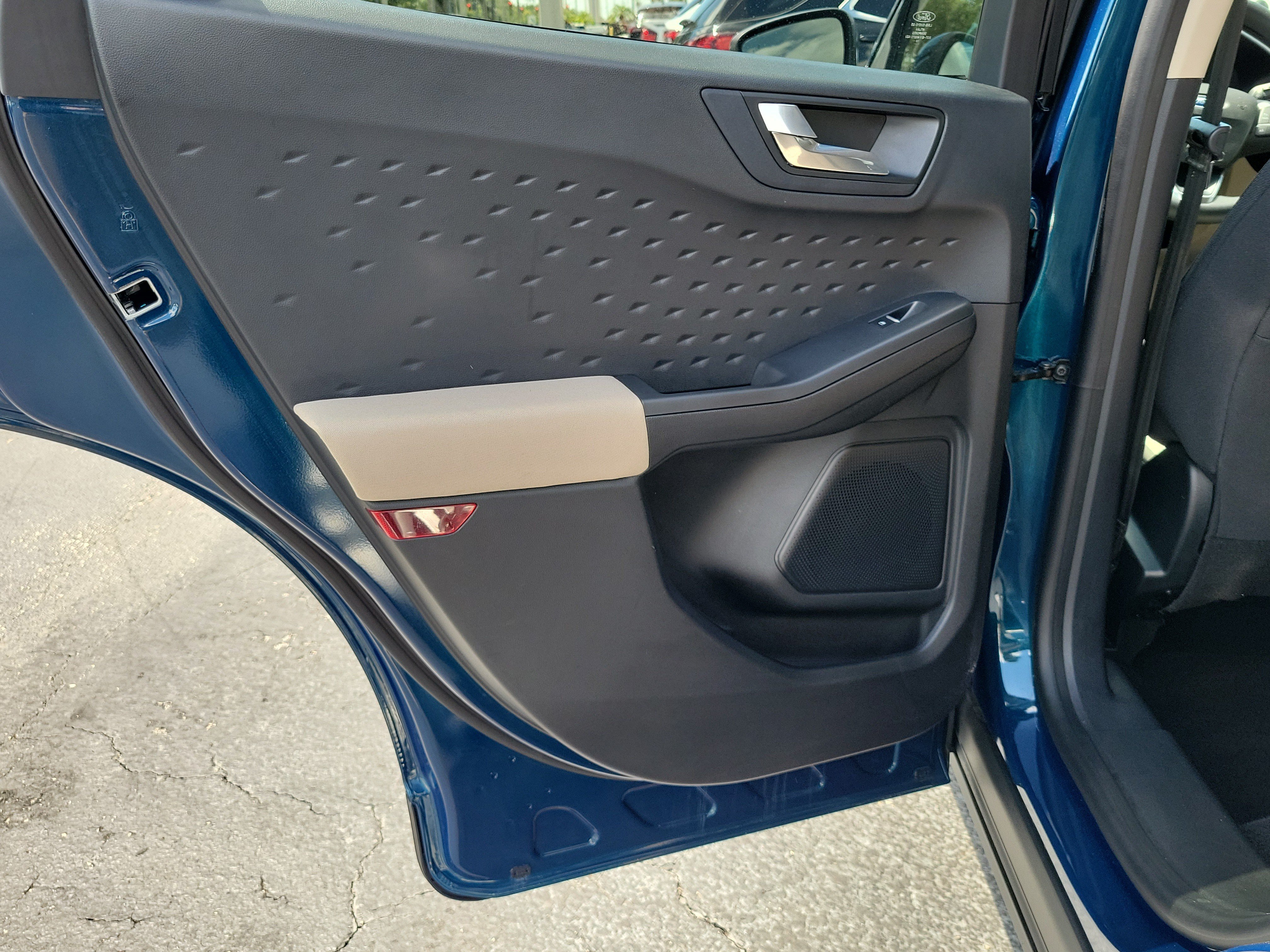 Certified 2020 Ford Escape SE FWD image 11