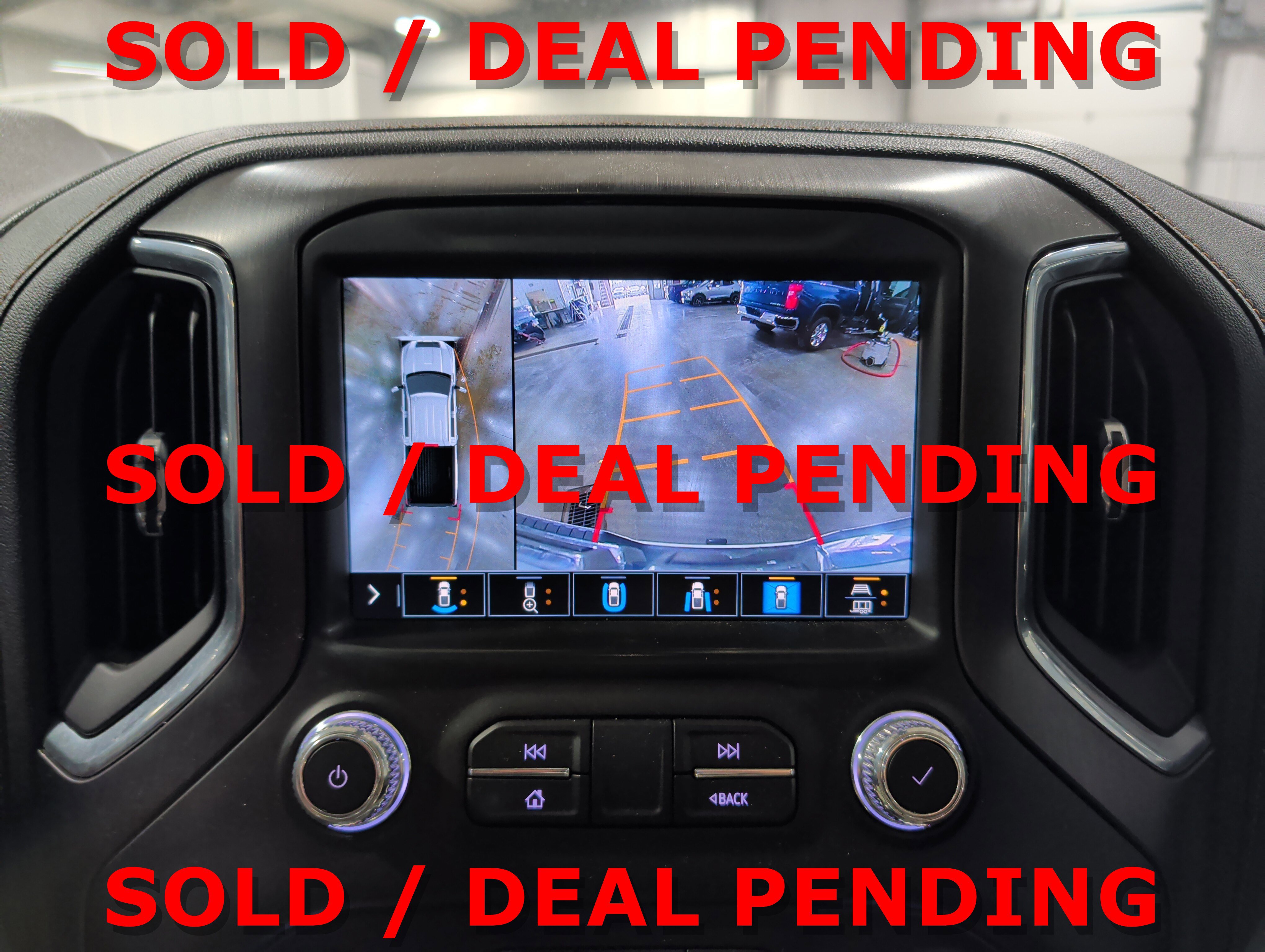 Used 2022 GMC Sierra 2500 AT4 w/ AT4 Premium Plus Package AWD/4WD image 15