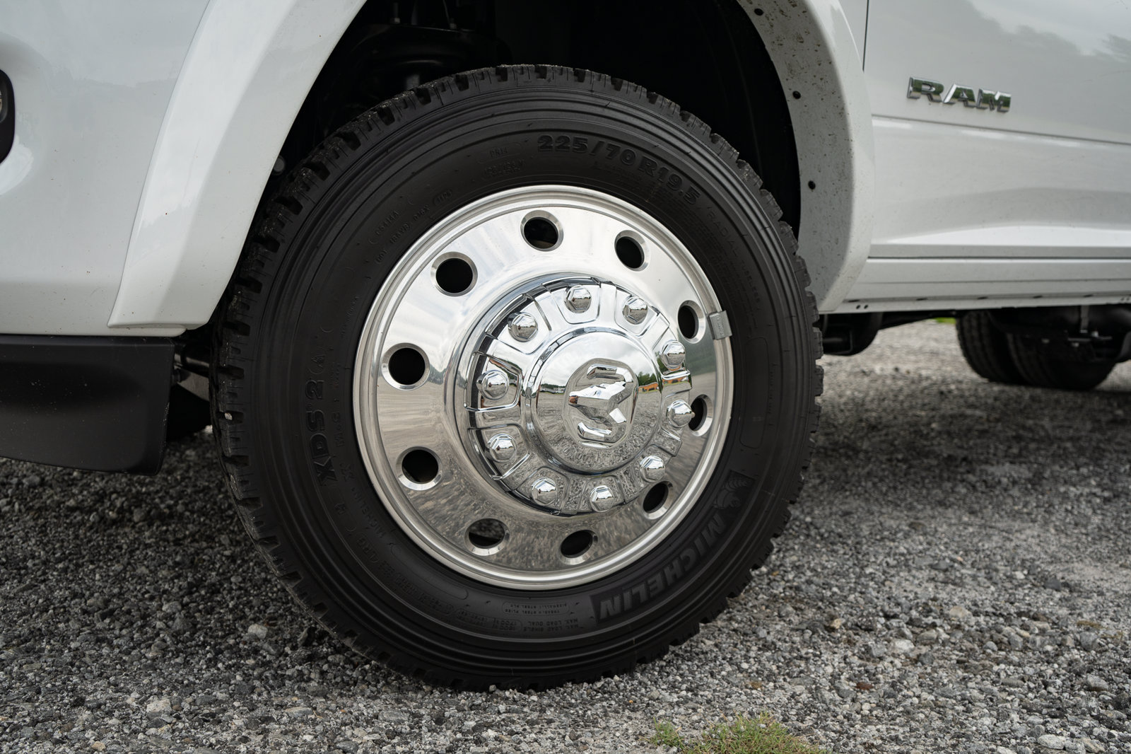 New 2026 RAM 4500 4x4 Crew Cab DRW w/ Laramie Trim Package image 7