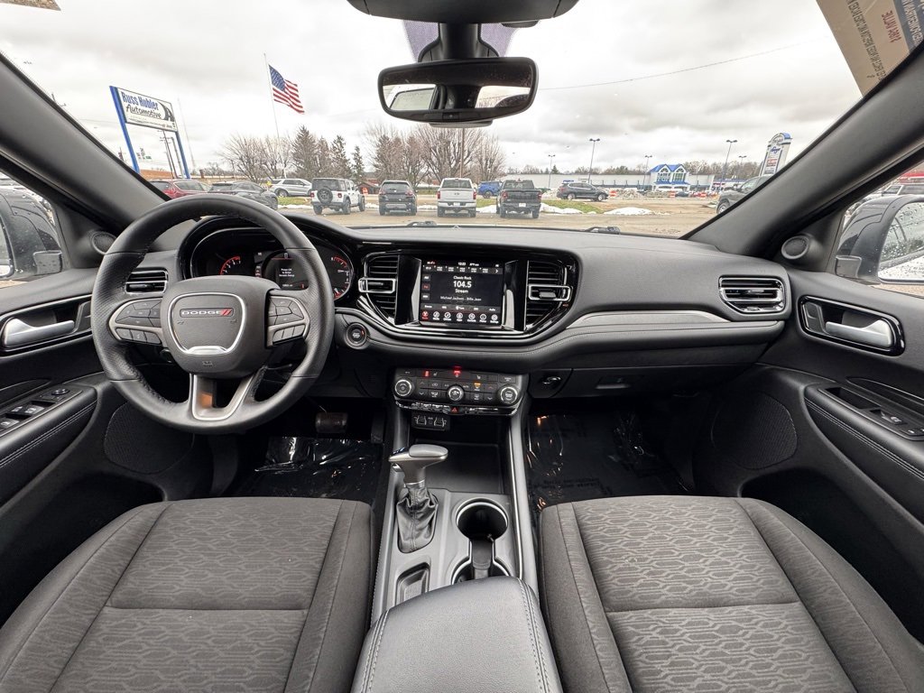 Used 2024 Dodge Durango SXT w/ 3rd Row Seating Group image 15