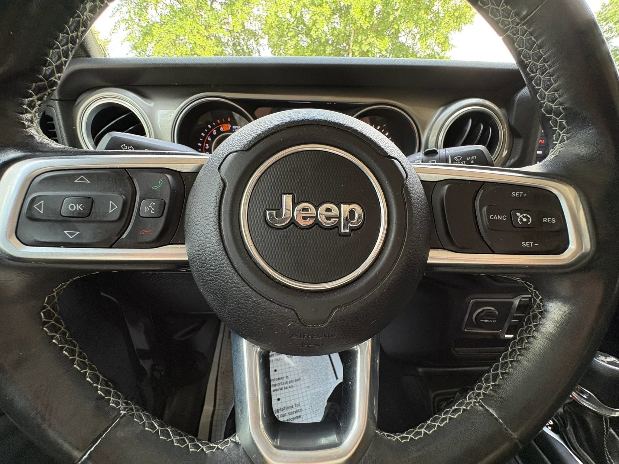 Used 2019 Jeep Wrangler Unlimited Sahara w/ LED Lighting Group AWD/4WD image 34