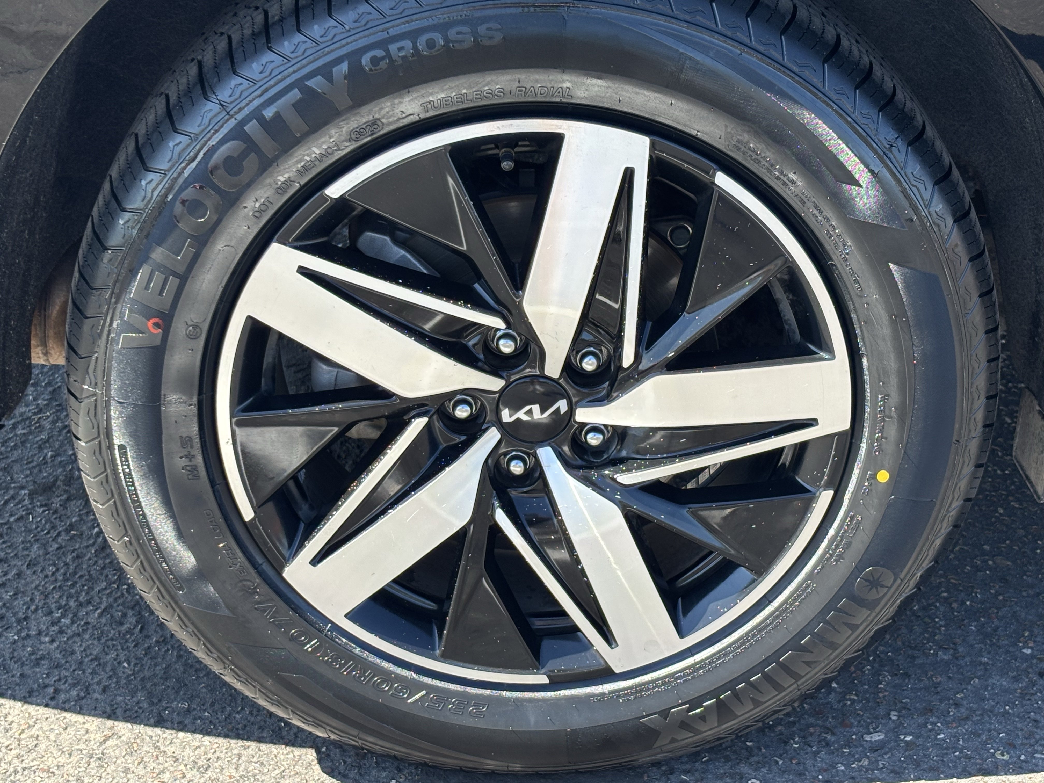 Certified 2022 Kia Sorento EX FWD image 7