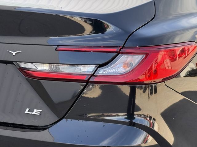 Used 2025 Toyota Camry LE image 7