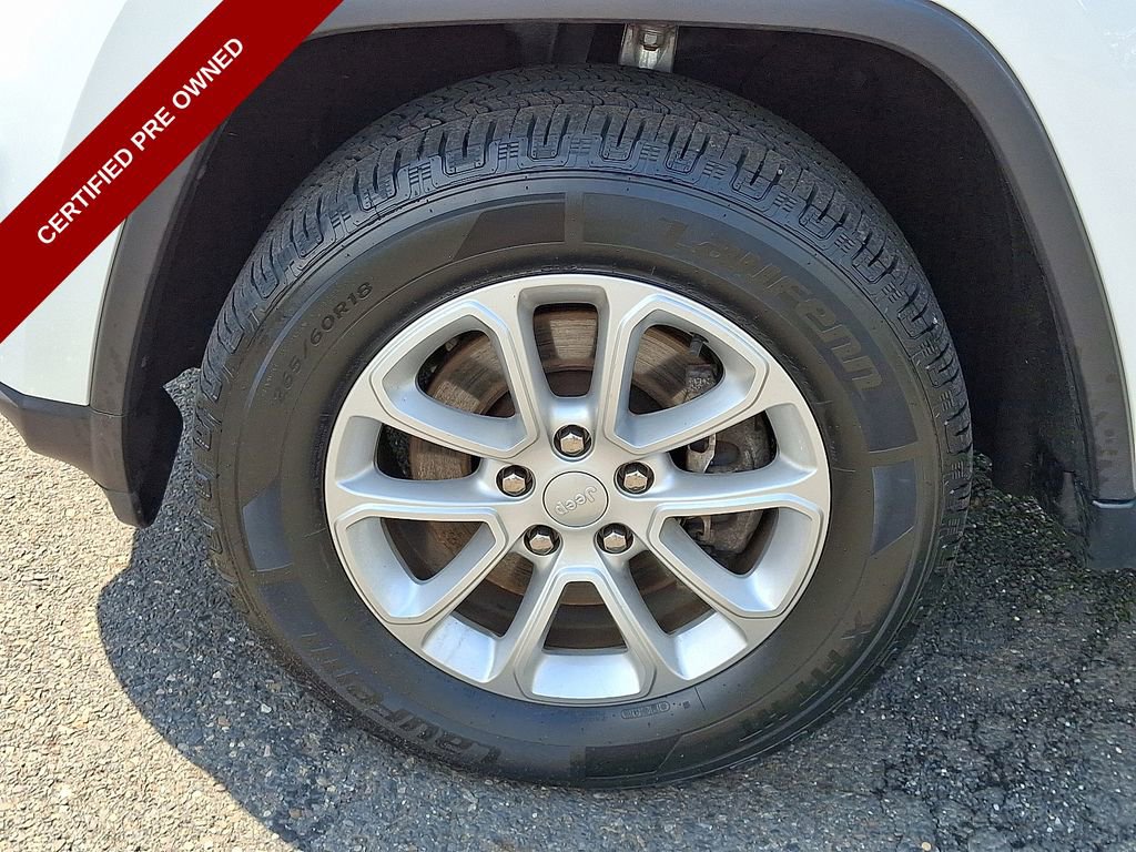 Certified 2021 Jeep Grand Cherokee Laredo image 28