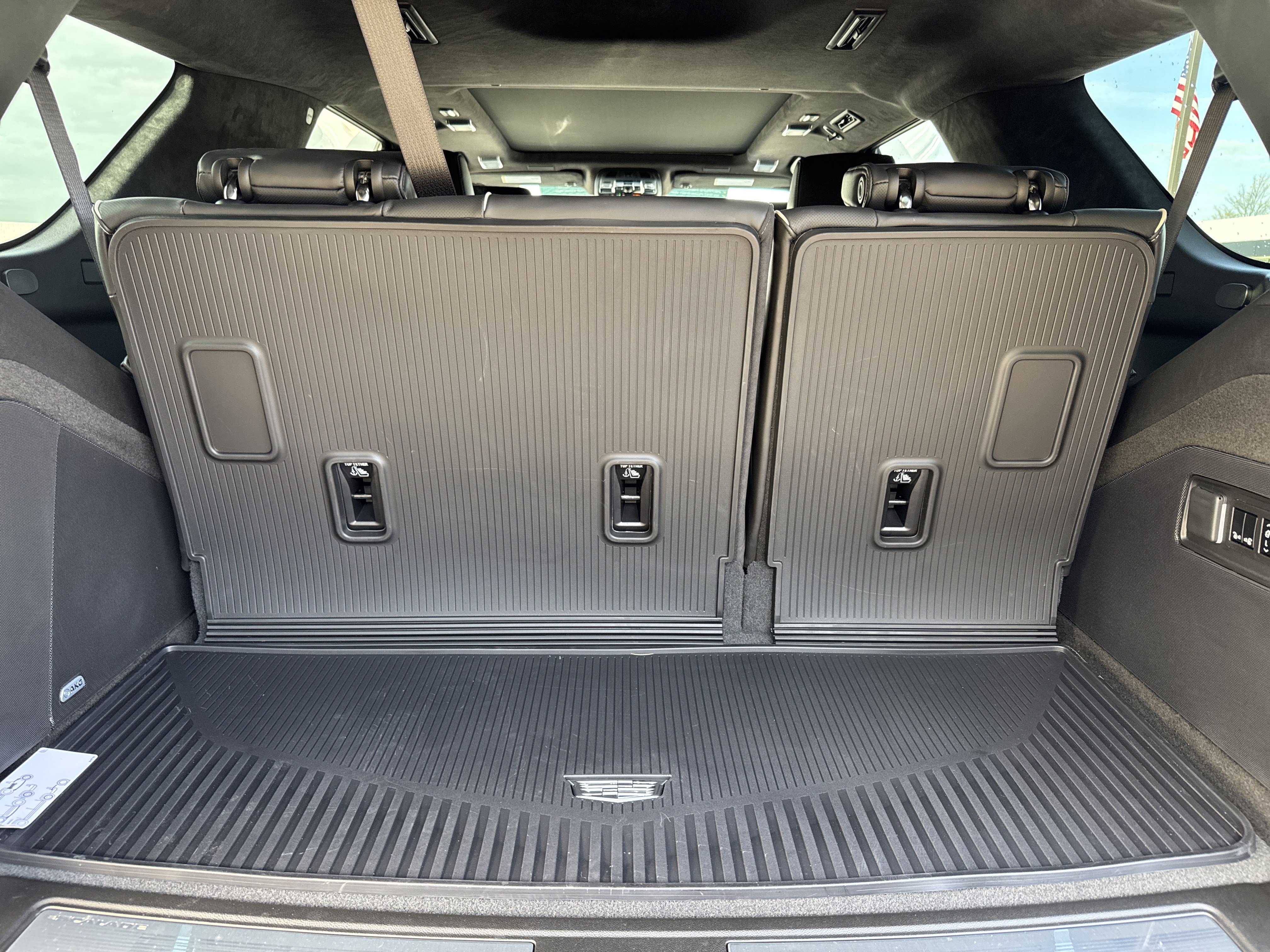 Used 2026 Cadillac Escalade Platinum Sport w/ LPO, ONYX Package image 37