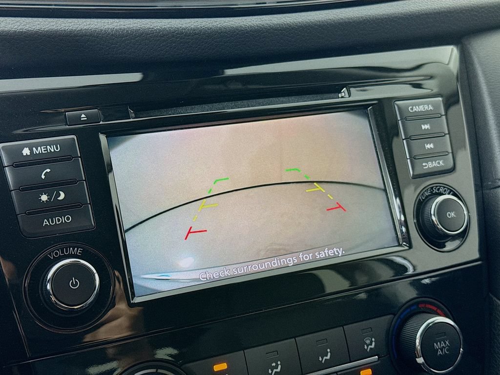 Used 2019 Nissan Rogue S w/ Special Edition Package FWD image 15