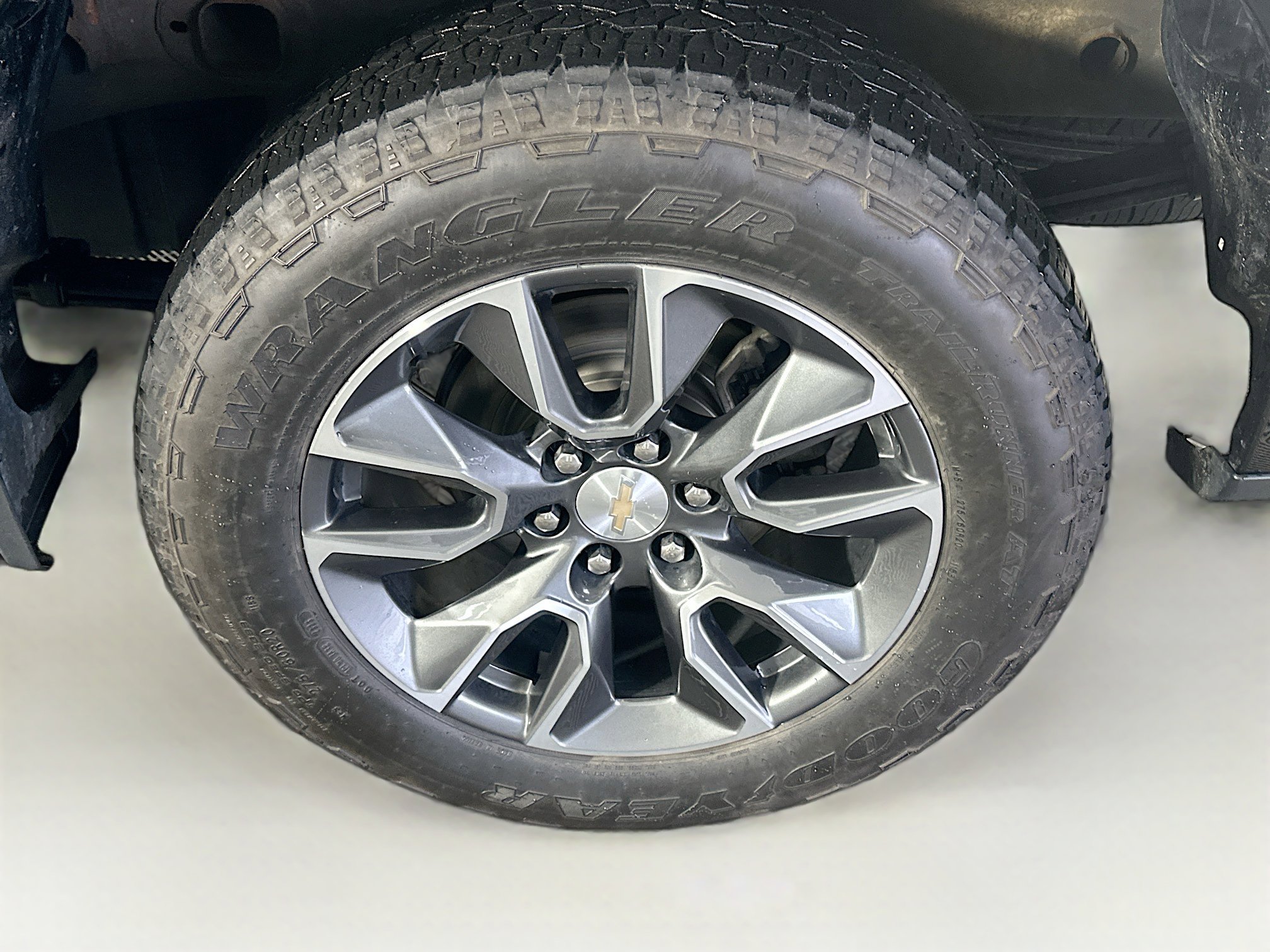 Used 2024 Chevrolet Silverado 1500 LT image 11