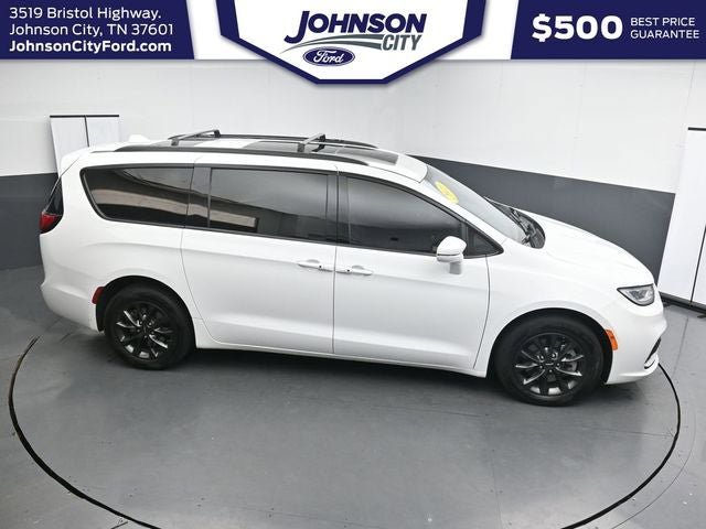 Used 2021 Chrysler Pacifica Limited w/ S Appearance Package AWD/4WD image 28