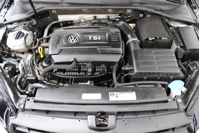 Used 2017 Volkswagen Golf Wolfsburg Edition FWD image 23