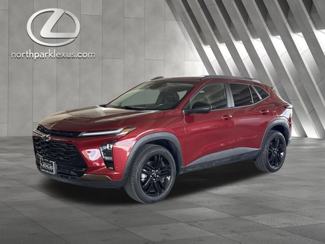 Used 2024 Chevrolet Trax ACTIV w/ Driver Confidence Package image 3