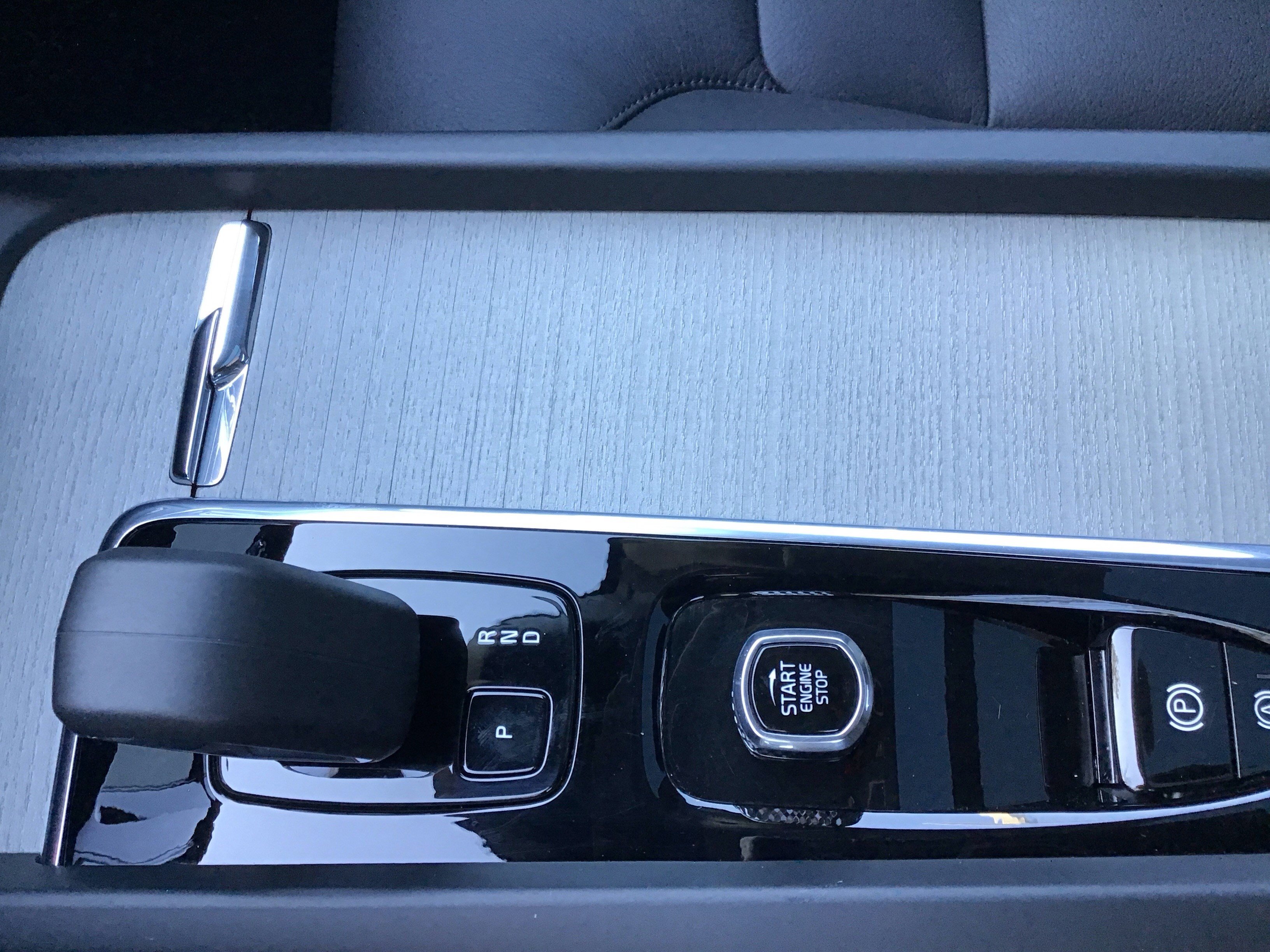 Certified 2025 Volvo XC60 B5 Plus image 26