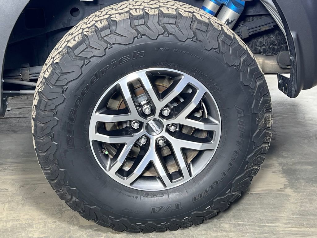 Used 2018 Ford F150 Raptor w/ Equipment Group 802A Luxury image 40