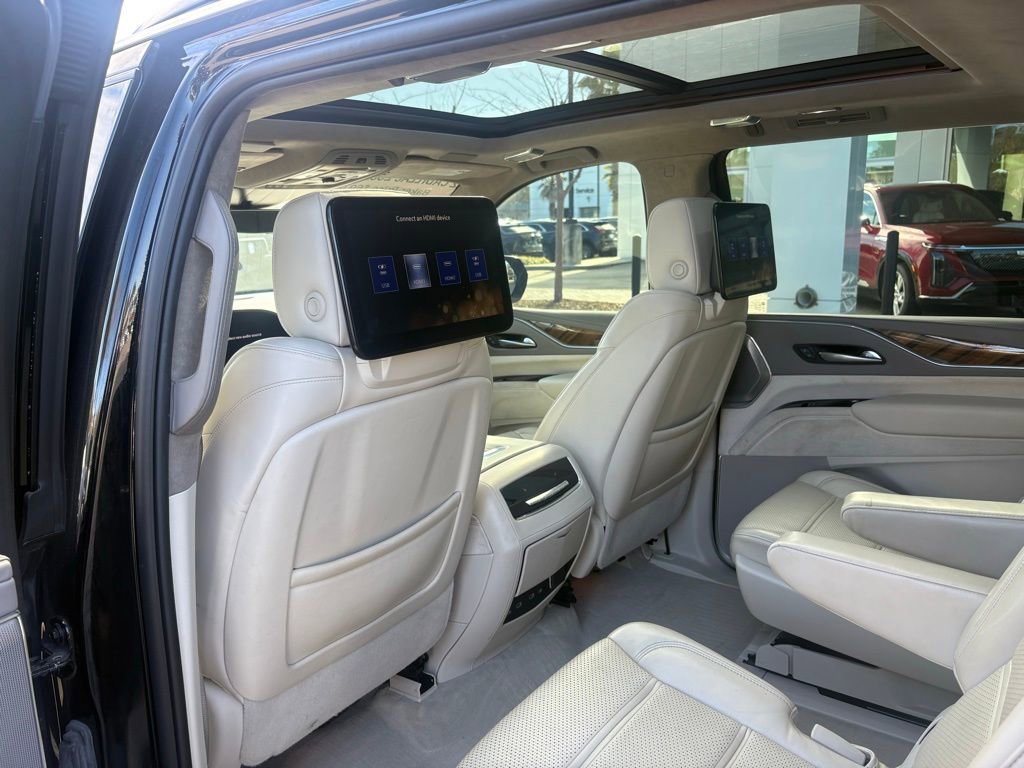 Used 2022 Cadillac Escalade ESV Sport Platinum image 14