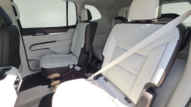 New 2026 GMC Acadia Denali w/ Super Cruise Package FWD image 23