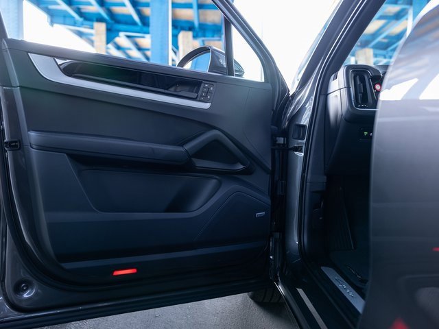 New 2026 Porsche Cayenne E-Hybrid image 28