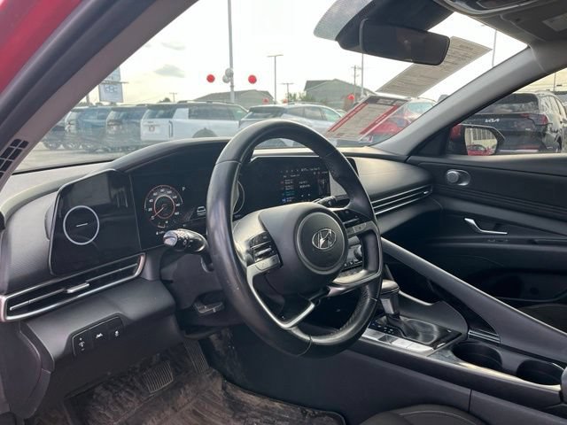 Used 2023 Hyundai Elantra SEL w/ Convenience Package FWD image 19