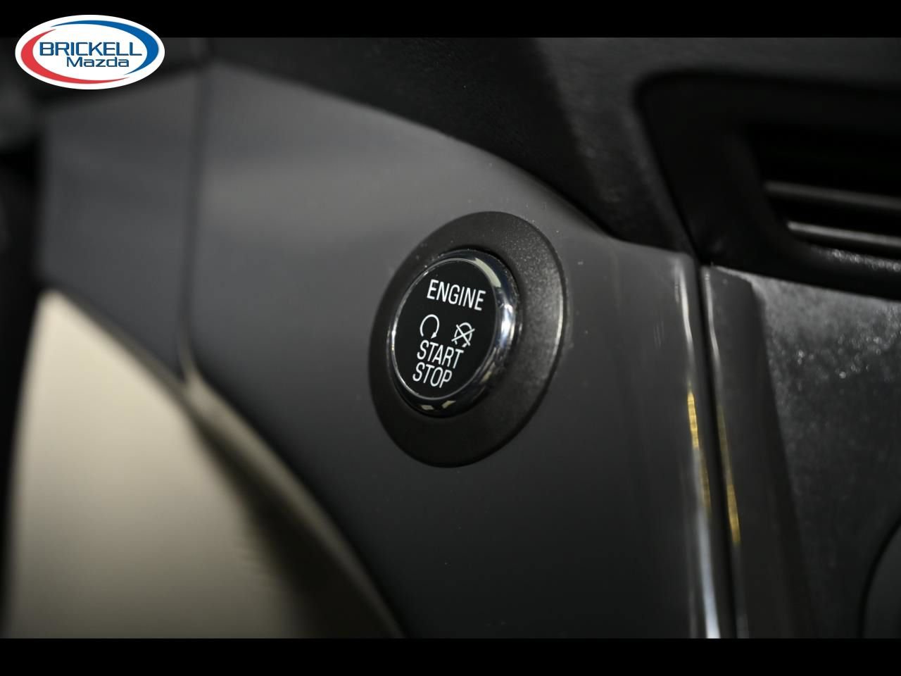 Used 2015 Ford Escape Titanium w/ Equipment Group 301A FWD image 29