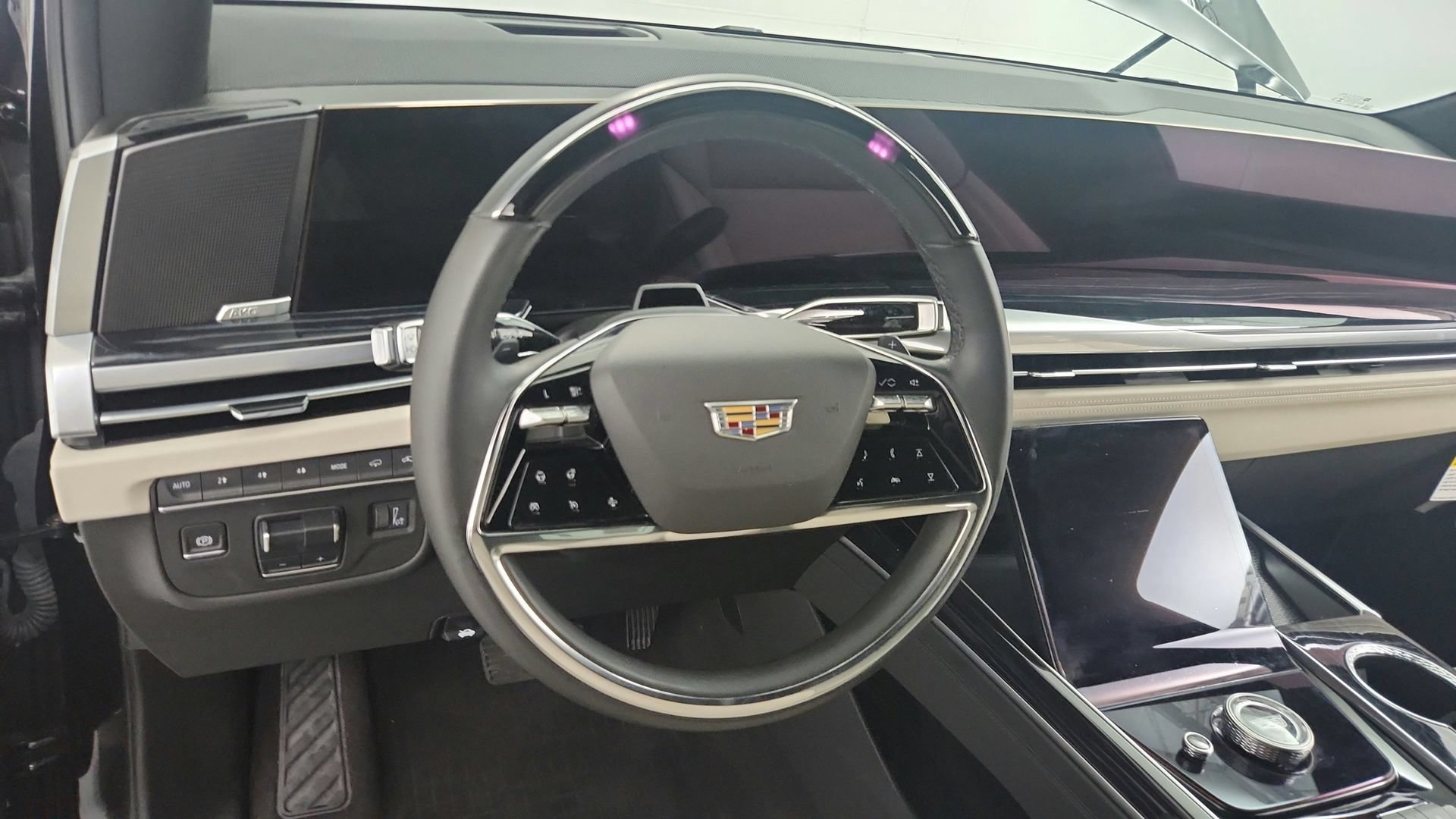 Certified 2025 Cadillac Escalade Sport w/ Touring Package AWD/4WD image 18