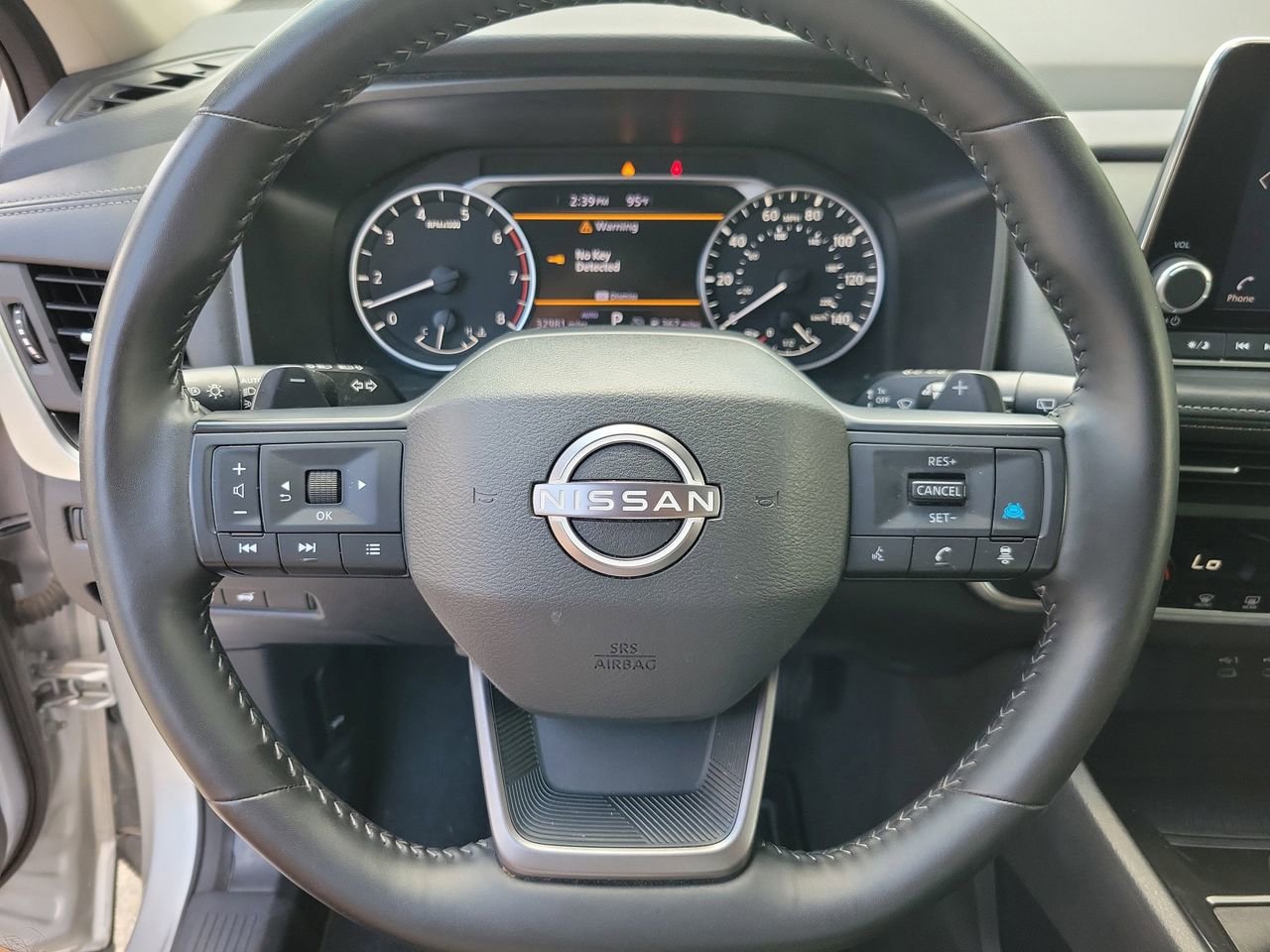 Used 2025 Nissan Rogue SV AWD/4WD image 19