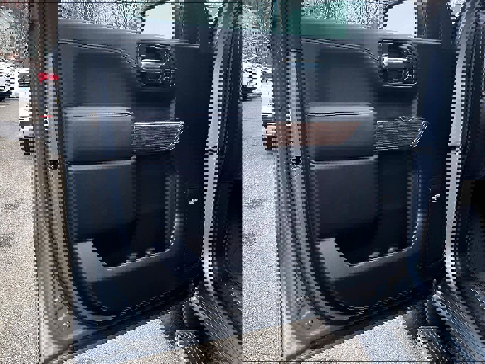 Used 2022 Chevrolet Silverado 1500 High Country image 9