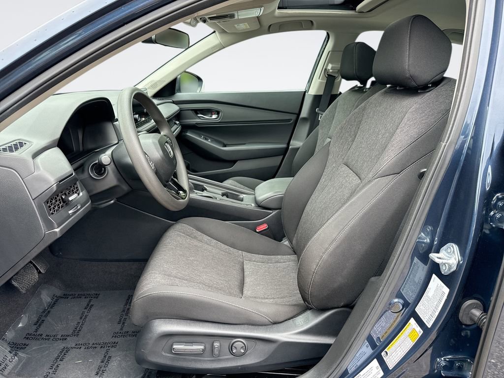 Used 2025 Honda Accord SE image 13