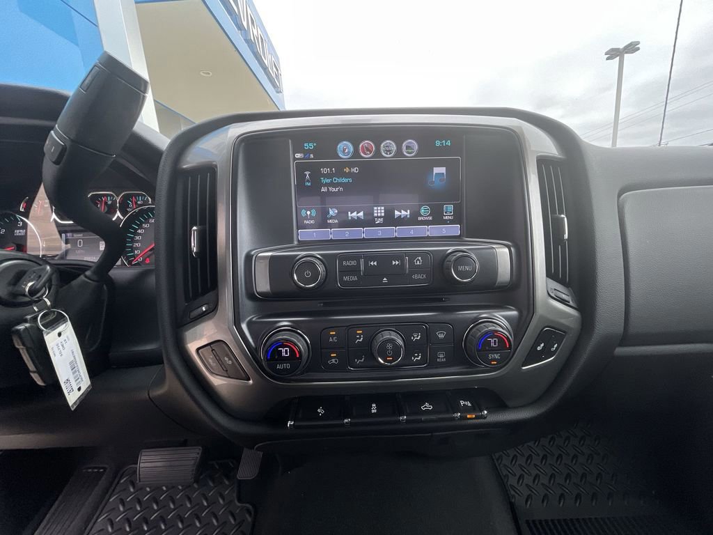 Used 2018 Chevrolet Silverado 1500 LT w/ All Star Edition RWD image 32