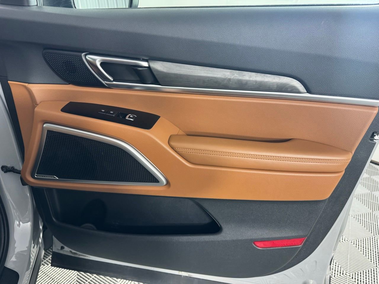 Used 2024 Kia Telluride EX X-Line image 31