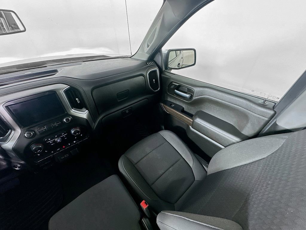 Used 2021 Chevrolet Silverado 1500 LT w/ Bed Protection Package image 11