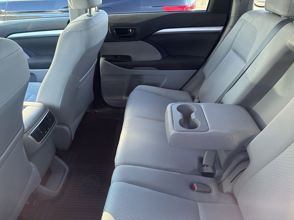 Used 2019 Toyota Highlander LE image 8