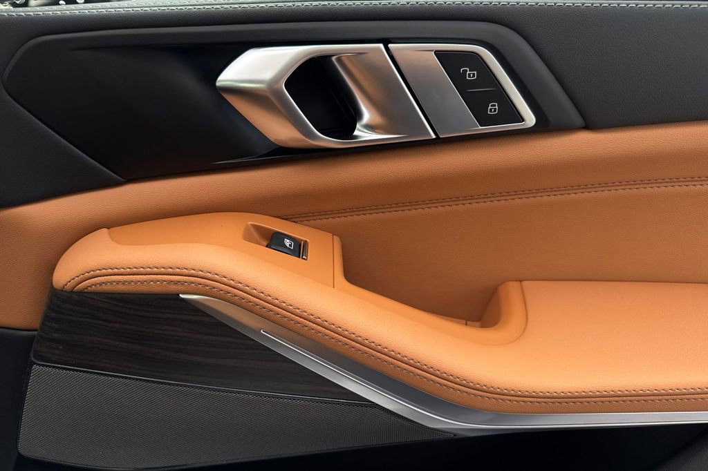 New 2026 BMW X5 xDrive40i w/ M Sport Package image 19