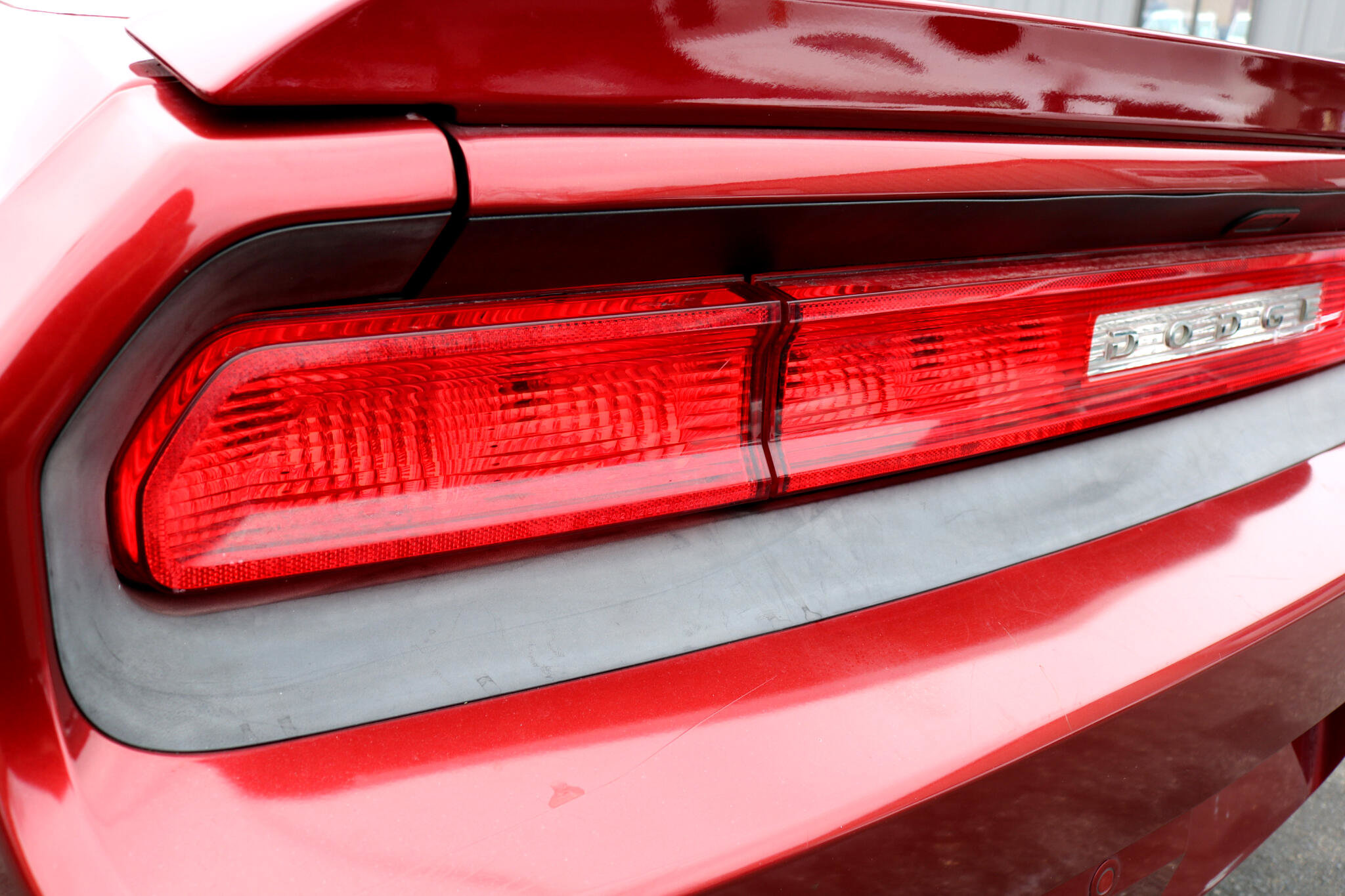 Used 2014 Dodge Challenger SXT image 9