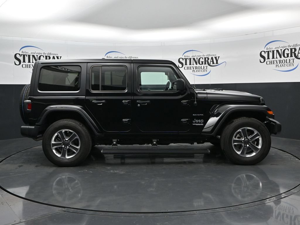Used 2021 Jeep Wrangler Unlimited Sahara AWD/4WD image 8