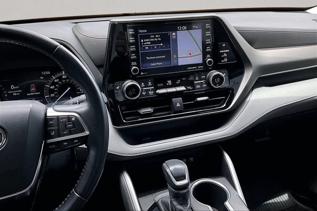 Certified 2020 Toyota Highlander XLE FWD image 12