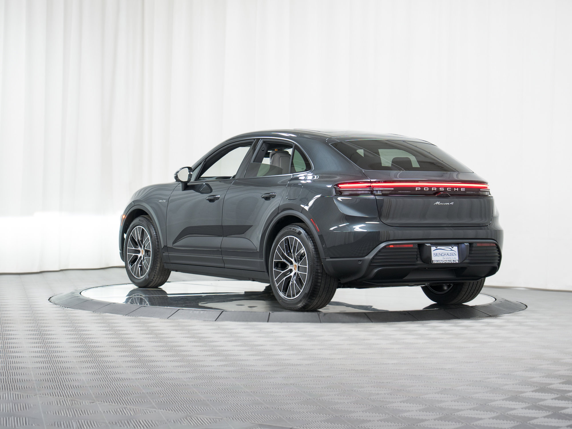 New 2026 Porsche Macan 4 Electric AWD/4WD image 30