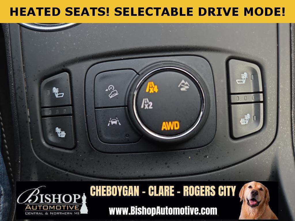 Used 2024 GMC Terrain SLE w/ Driver Convenience Package image 13
