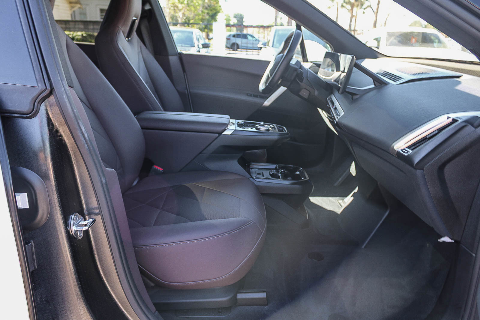 Certified 2024 BMW iX xDrive50 w/ Sport Package image 16