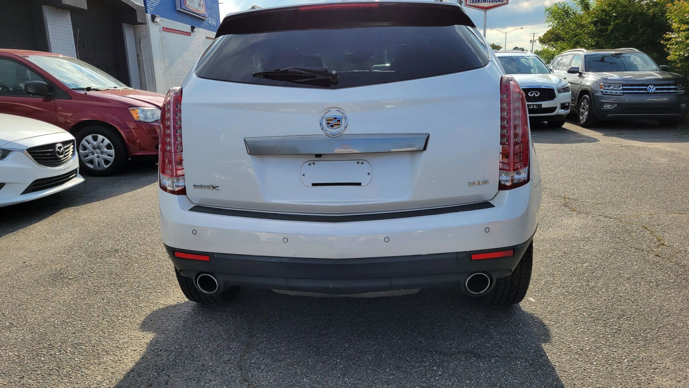 Used 2016 Cadillac SRX Performance w/ Midnight Edition Package FWD image 4