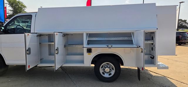 New 2026 Chevrolet Express 3500 w/ Power Convenience Package RWD image 10