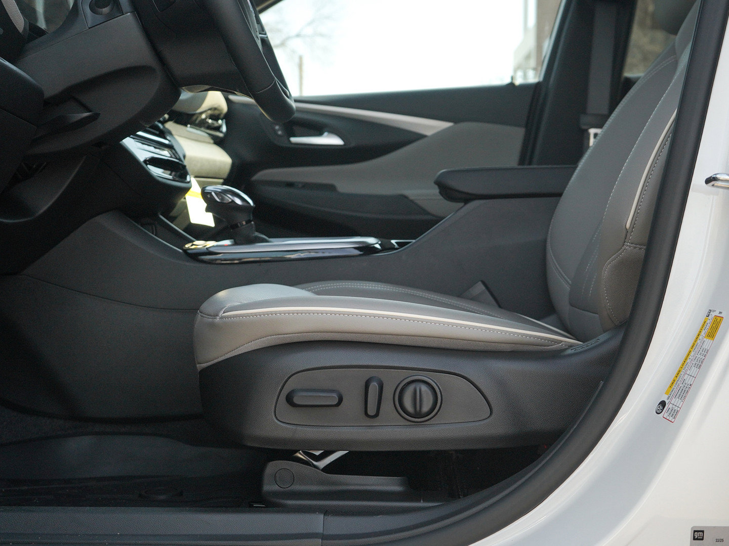 New 2026 Buick Envista Sport Touring FWD image 18